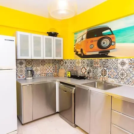 Colorful House Near Popular Spots In Nisantasi Daire *